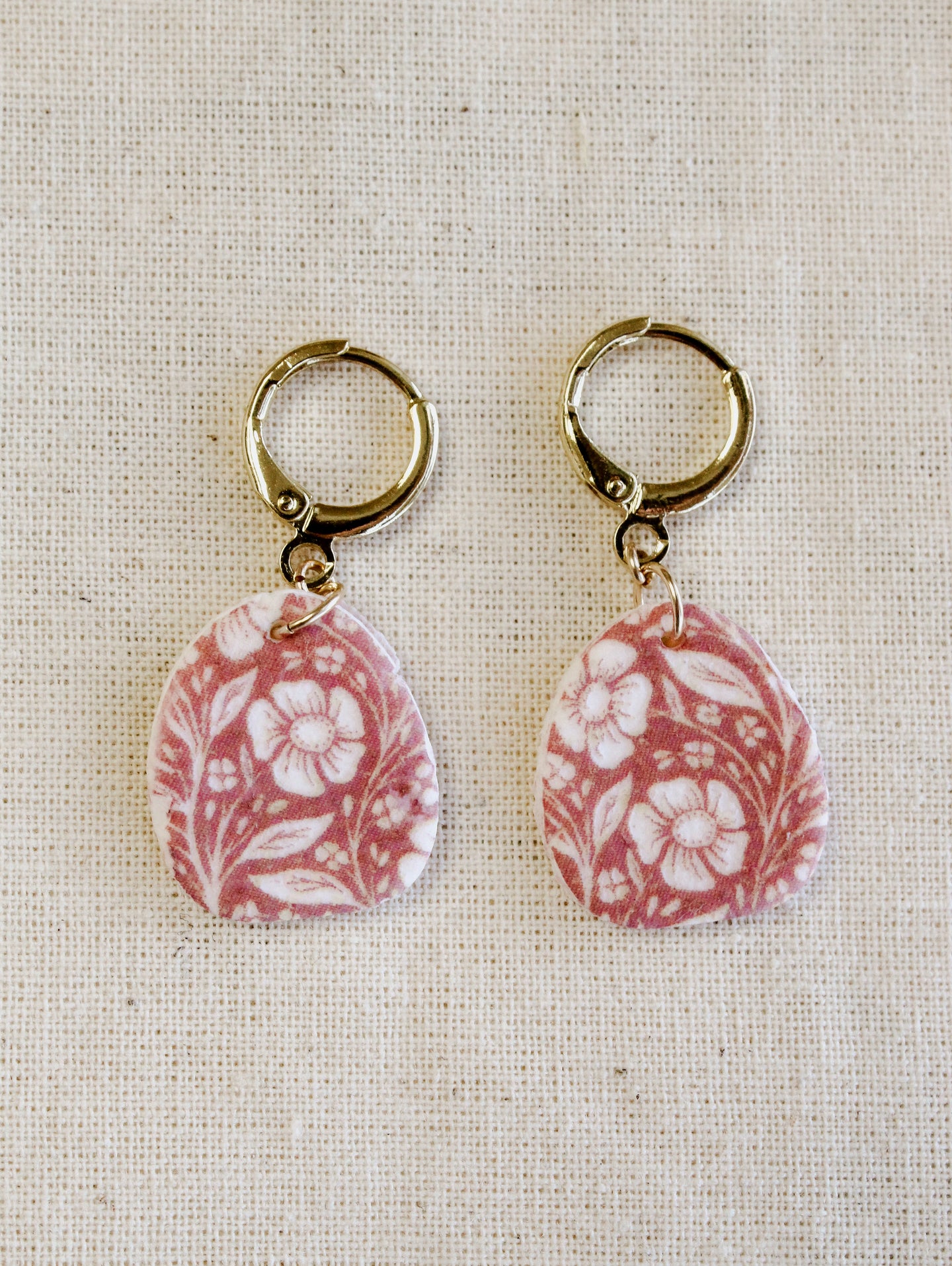 Rust Floral Arch Huggies